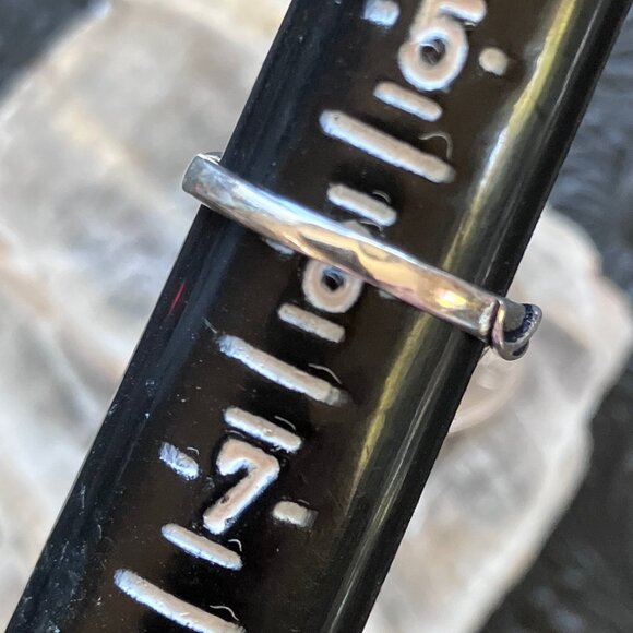 Green Onyx Leafy Crystal Stone Jewelry Ring - Picture 4 of 7